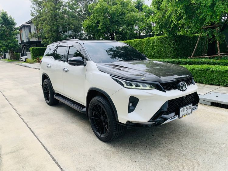 Toyota Fortuner 2022 2.4 Legender Utility-car ดีเซล เกียร์อัตโนมัติ ขาว รูปที่ 3