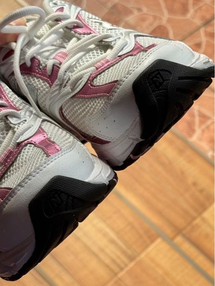 รองเท้า New Balance 530 สีขาว ชมพู รูปที่ 6