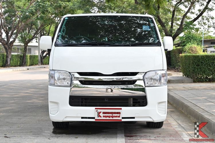 Toyota Hiace 2014 3.0 D4D Van ดีเซล ไม่ติดแก๊ส เกียร์ธรรมดา ขาว รูปที่ 2