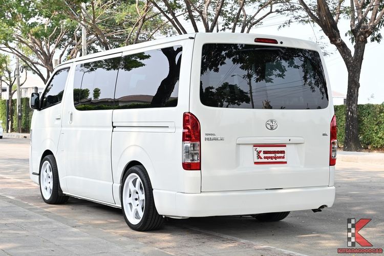 Toyota Hiace 2014 3.0 D4D Van ดีเซล ไม่ติดแก๊ส เกียร์ธรรมดา ขาว รูปที่ 3