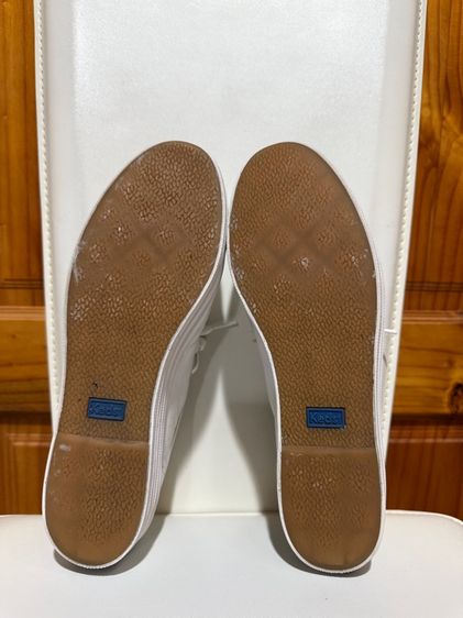 รองเท้าผ้าใบหนังขาวพื้นหนา Keds รูปที่ 6
