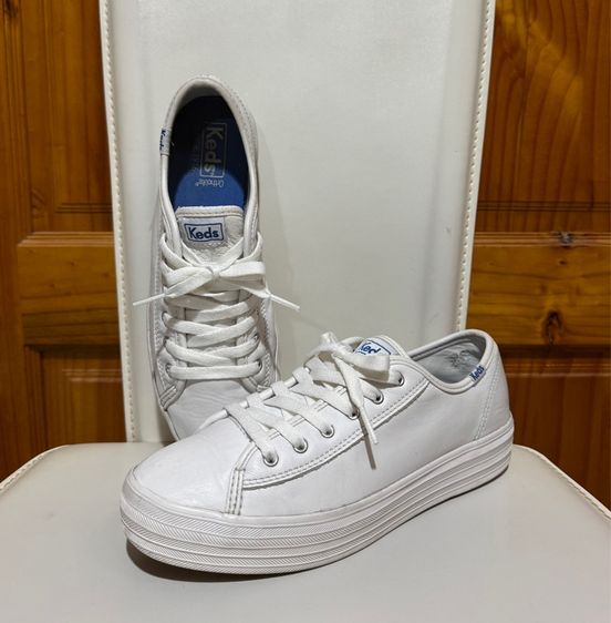 รองเท้าผ้าใบหนังขาวพื้นหนา Keds รูปที่ 15