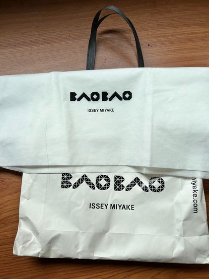 Bao Bao Issey Miyake อื่นๆ น้ำเงิน กระเป๋าสะพายหญิง