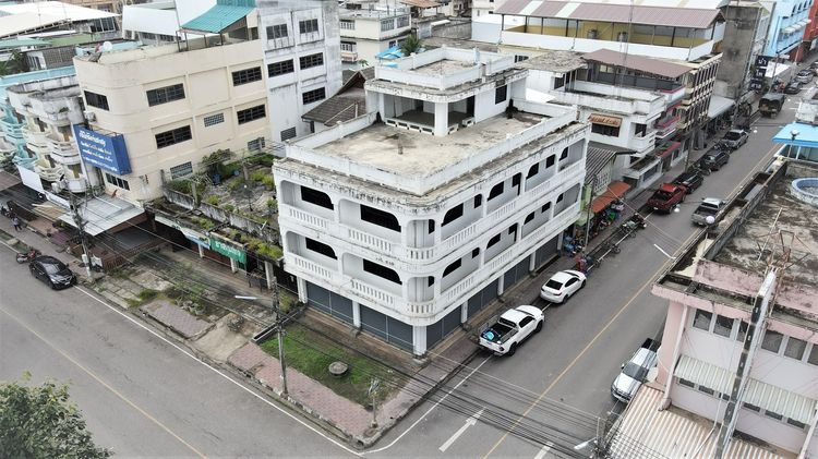 vายตึก 4คูหา3ชั้น  ศาลหลักเมืองพะเยา