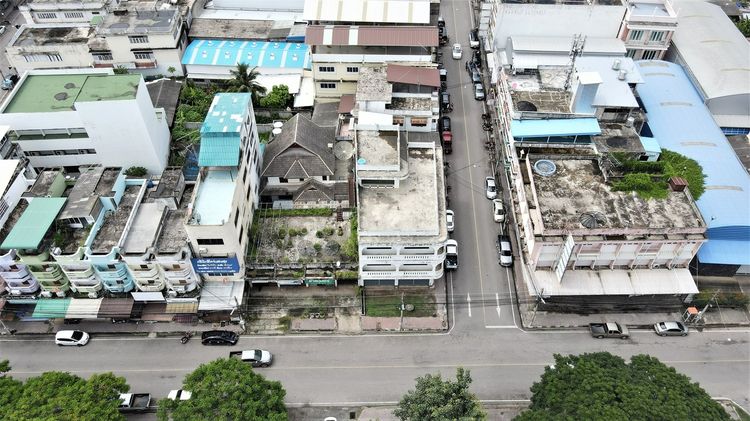 ไม่ใช่ vายตึก 4คูหา3ชั้น  ศาลหลักเมืองพะเยา รูปที่ 3