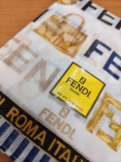 Fendi​แท้​พร้อม​สติ้ก​เกอร์​ รูปที่ 2