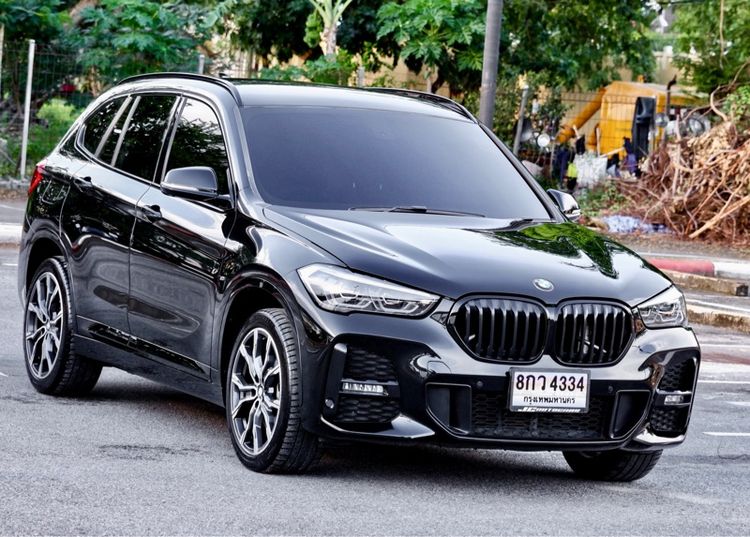 รถ BMW X1 2.0 sDrive20d M Sport สี ดำ