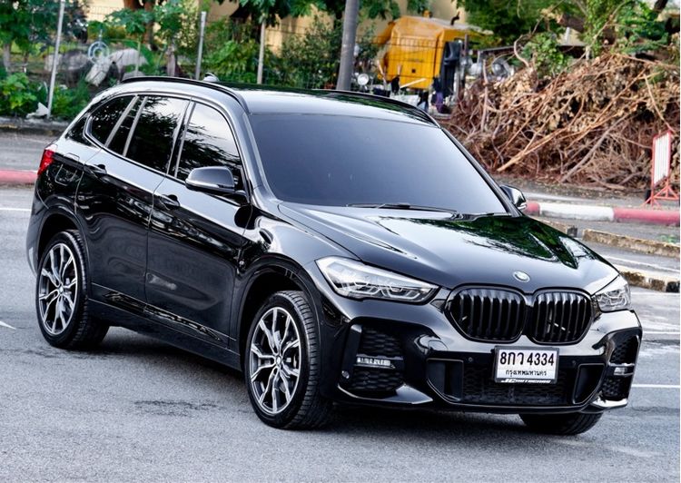 BMW X1 2021 2.0 sDrive20d M Sport Sedan ดีเซล ไม่ติดแก๊ส เกียร์อัตโนมัติ ดำ รูปที่ 3