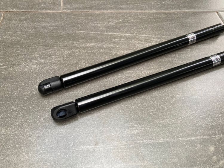 โช๊คฝากระโปรงหลัง SUZUKI Swift Gen2 รุ่นปี 2018 2019 2020 2021 2022 2023 2024 2025 ของใหม่ 1 คู่ รูปที่ 4