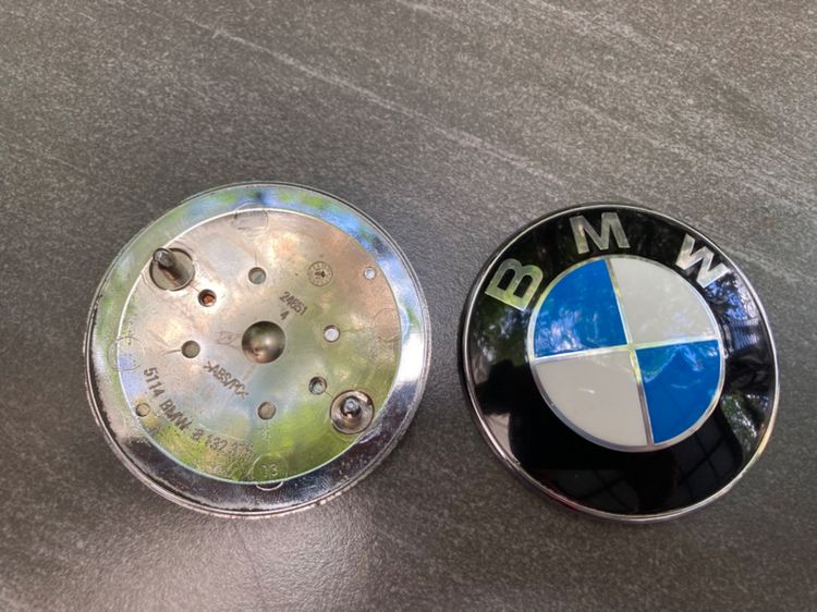BMW E60 E90 กลอนล๊อกฝาท้าย ปุ่มยางเปิดฝาท้าย มอเตอร์ฉีดน้ำฝน กระติกพักน้ำ โลโก้ฝากระโปรง แตร ของแท้มือสอง รูปที่ 14