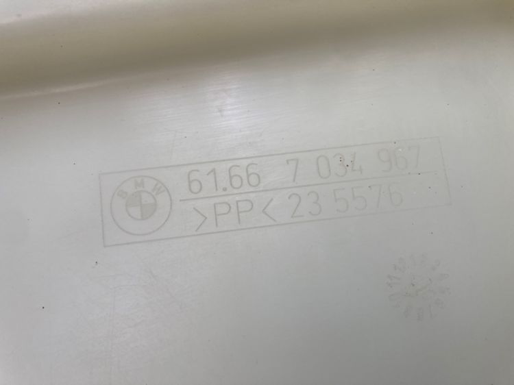 BMW E60 E90 กลอนล๊อกฝาท้าย ปุ่มยางเปิดฝาท้าย มอเตอร์ฉีดน้ำฝน กระติกพักน้ำ โลโก้ฝากระโปรง แตร ของแท้มือสอง รูปที่ 16