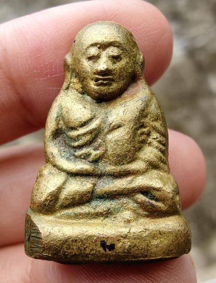 หลวงพ่อเงินเลี่ยมตลับพุก รูปที่ 3