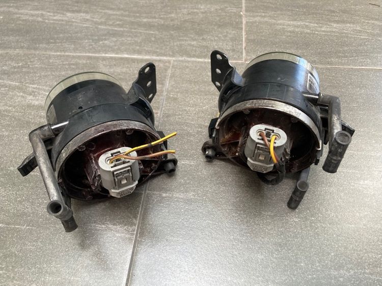 ไฟตัดหมอก SportLight BMW E60 E90 E63 E66 ใส่ 318i 320i 325i 520i 525i 530i ของแท้ มือสอง ของใหม่ รูปที่ 5