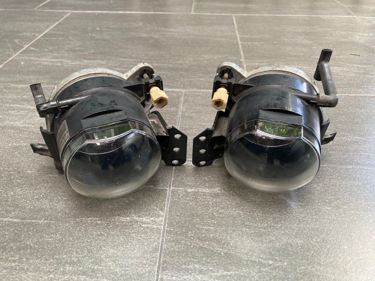 ไฟตัดหมอก SportLight BMW E60 E90 E63 E66 ใส่ 318i 320i 325i 520i 525i 530i ของแท้ มือสอง ของใหม่