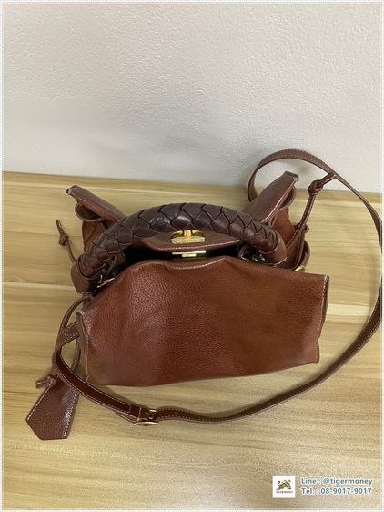 กระเป๋า Mulberry Small Iris สี Oak  รูปที่ 5