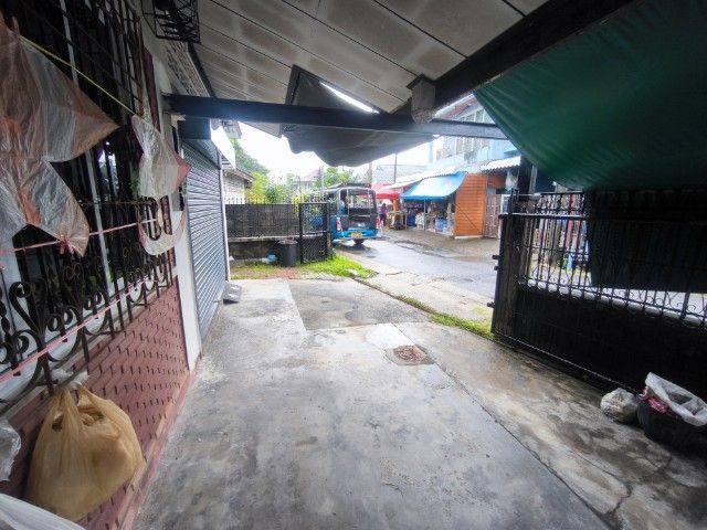 มีบางส่วน สร้างเสร็จก่อน 2010 บ้าน ในเมือง นครศรี รูปที่ 3