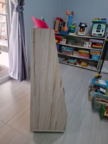 ชั้นวางของและชั้นหนังสือ รูปที่ 4