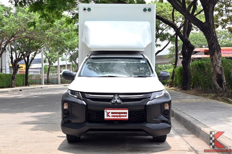 Mitsubishi Triton 2020 2.5 GL Pickup ดีเซล ไม่ติดแก๊ส เกียร์ธรรมดา ขาว รูปที่ 2