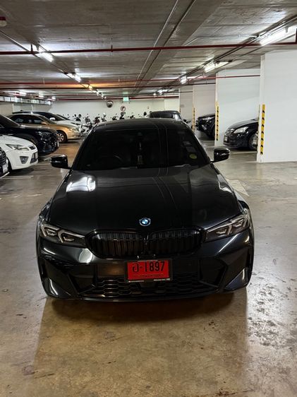 รถ BMW Series 3 330e สี ดำ