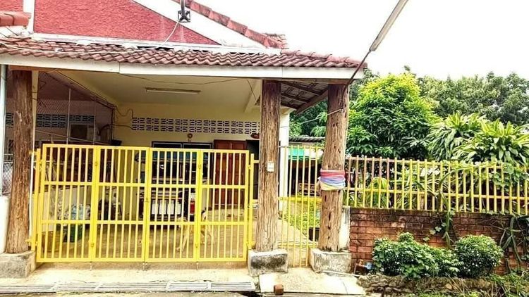 ขายด่วน ทาวน์เฮ้าส์ 1 ชั้น ถ.เจริญสุข