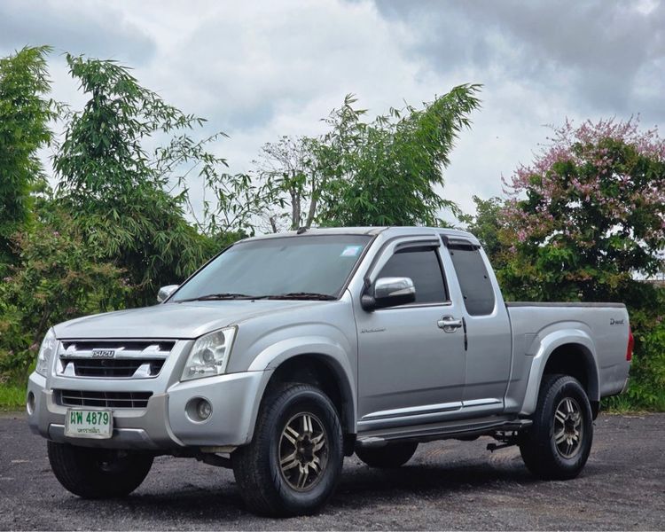 Isuzu D-MAX 2010 2.5 Hi-Lander Super Platinum Pickup ดีเซล ไม่ติดแก๊ส เกียร์ธรรมดา บรอนซ์เงิน