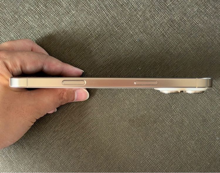 IPhone 16 Pro Max รูปที่ 2