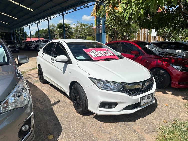 Honda City 2018 1.5 V i-VTEC Sedan เบนซิน ไม่ติดแก๊ส เกียร์อัตโนมัติ ขาว รูปที่ 2