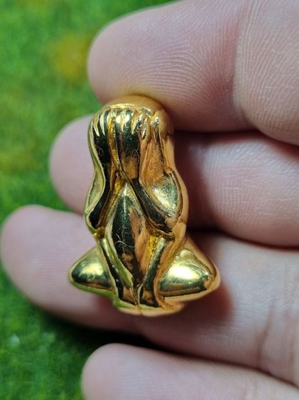 พระปิดตาสีทองคำสวยๆพระเก่าๆ รูปที่ 3