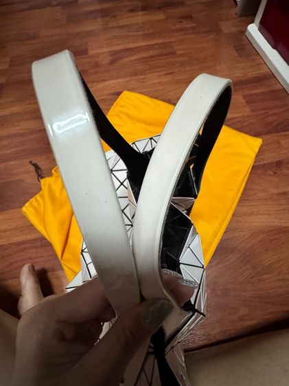 ขายกระเป๋า Bao Bao ของแท้ สีขาวบล็อก 10 รูปที่ 5