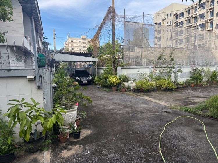 ขายบ้านพร้อมที่ดินใจกลางอารีย์ – พญาไท กรุงเทพฯ  รูปที่ 3