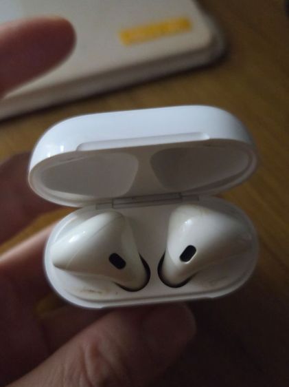 Apple ขายหูฟัง AirPods2 พร้อมกล่อง