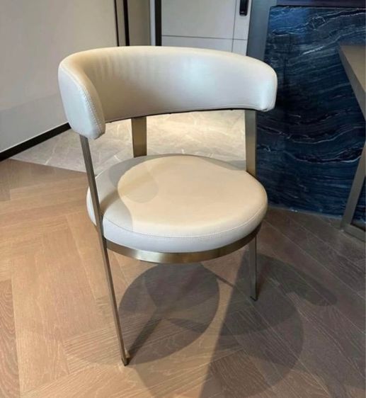โต๊ะทานข้าวพร้อมเก้าอี้ 2 ที่นั่ง แบรนด์ Olivia living  ขนาดW120  x D90 x H76 cm สภาพใหม่ (ไม่ผ่านการใช้งาน) รูปที่ 5