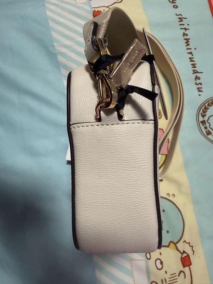 กระเป๋า kate spade  Disney X KSNY Chip N Dale Mini Camera Bag รูปที่ 4