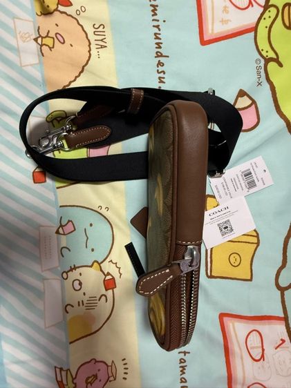กระเป๋าCoach  ADEN CROSSBODY IN SIGNATURE CANVAS WITH BANANA PRINT รูปที่ 7