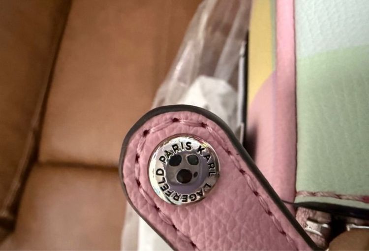 กระเป๋า Karl Lagerfeld Maybelle Camera Crossbody Checkered Blush Combo Boxed รูปที่ 7