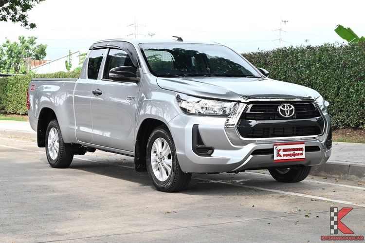 รถ Toyota Hilux Revo 2.4 Z Edition Entry สี บรอนซ์เงิน