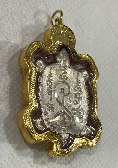 เหรียญพญาเต่าเรือน เต่าหล่อหลวงปู่หลิว วัดไร่แตงทอง รุ่น รตท. เนื้อเงิน โค๊ตชัดเจน ปี 2537 สวยพร้อมกรอบทองคำ รูปที่ 8