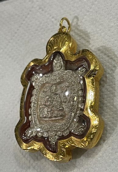 เหรียญพญาเต่าเรือน เต่าหล่อหลวงปู่หลิว วัดไร่แตงทอง รุ่น รตท. เนื้อเงิน โค๊ตชัดเจน ปี 2537 สวยพร้อมกรอบทองคำ รูปที่ 2