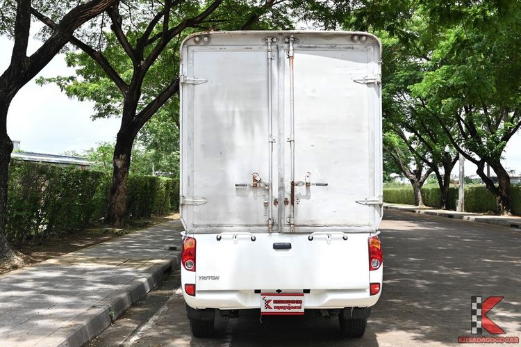 Mitsubishi Triton 2012 2.4 GL Pickup เบนซิน ไม่ติดแก๊ส เกียร์ธรรมดา ขาว รูปที่ 4