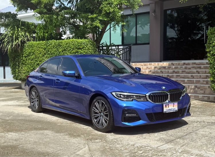 รถ BMW Series 3 320d สี ฟ้า