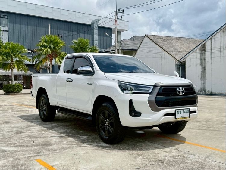 Toyota Hilux Revo 2021 Smart Cab 2.4 Mid Prerunner Pickup ดีเซล ไม่ติดแก๊ส เกียร์ธรรมดา ขาว รูปที่ 3