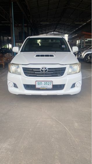 Toyota Hilux Vigo 2012 2.5 J ดีเซล เกียร์ธรรมดา ขาว