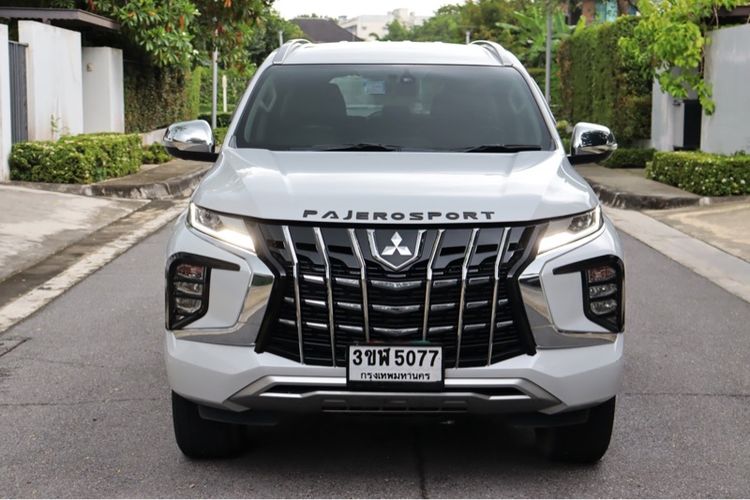 รถ Mitsubishi Pajero Sport 2.4 GT Premium สี ขาว