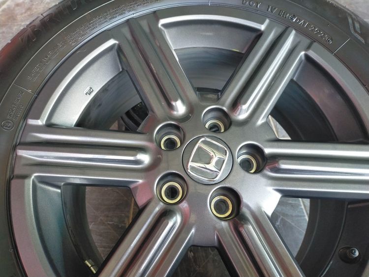 แม็กฮอนด้าสีเดิม ขอบ17 พร้อมยางบริสโตน 215 60 17 ปี22 ยางสวยทุกเส้นใส่ hrv หรือแปลงใส่ยี่ห้ออื่น 5 รู 114 รูปที่ 6