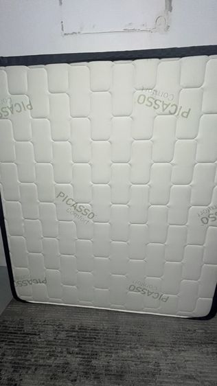 ที่นอน 6 ฟุต PICASSO COMFORT FLEX และชุดเตียงครบชุด – ใหม่และสะอาดมาก รูปที่ 2