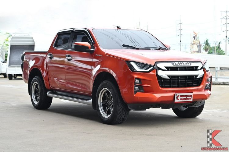 รถ Isuzu D-MAX 3.0 Hi-Lander M สี ส้ม