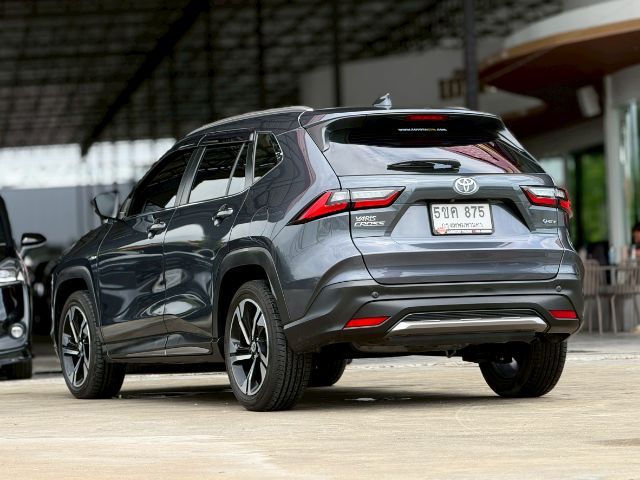 Toyota Yaris Cross 2023 1.5 HEV Premium Luxury เบนซิน เกียร์อัตโนมัติ เทา รูปที่ 2