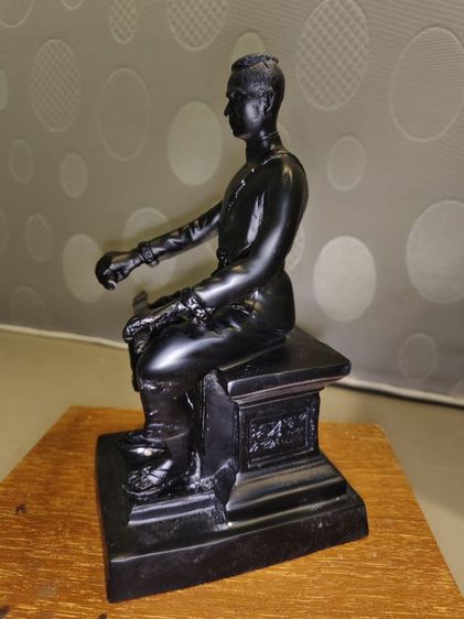 ราชบุรี พระนเรศวรทรงนั่งหลั่งน้ำทักษิโณทก