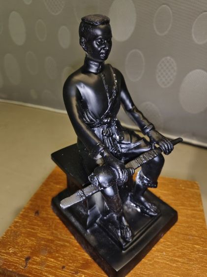 ราชบุรี พระนเรศวรทรงนั่งหลั่งน้ำทักษิโณทก รูปที่ 2