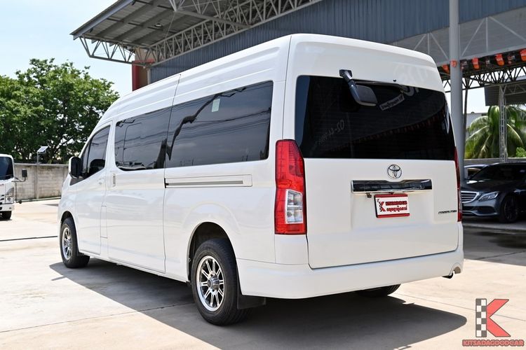 Toyota Commuter 2020 2.8 Van ดีเซล ไม่ติดแก๊ส เกียร์อัตโนมัติ ขาว รูปที่ 3